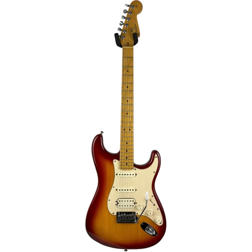 Fender American Deluxe Stratocaster 2005 - Cherry Sunburst