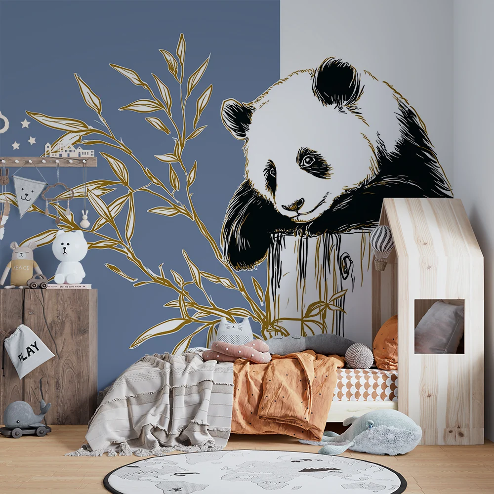 Papel de parede quarto bebê | Bonito panda em um tronco com folhagem dourada