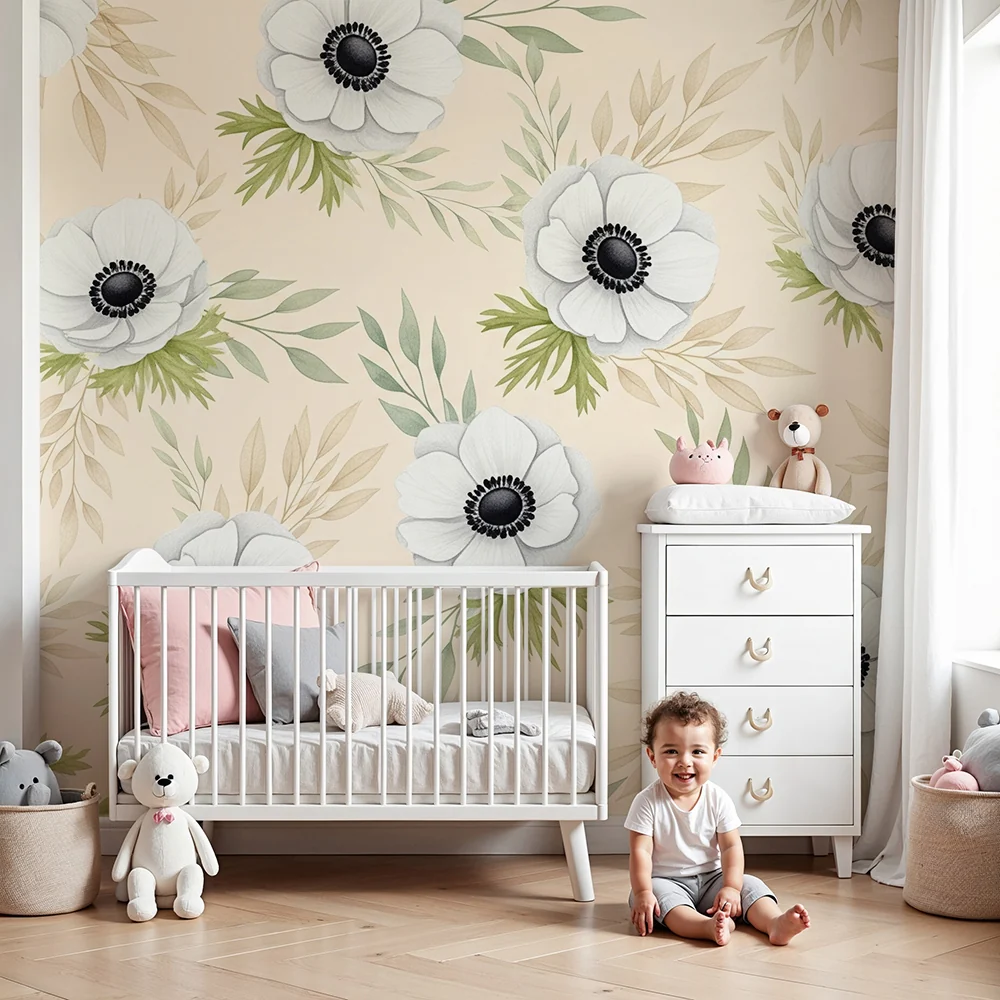 Papel de parede quarto bebê | Flores brancas em fundo bege