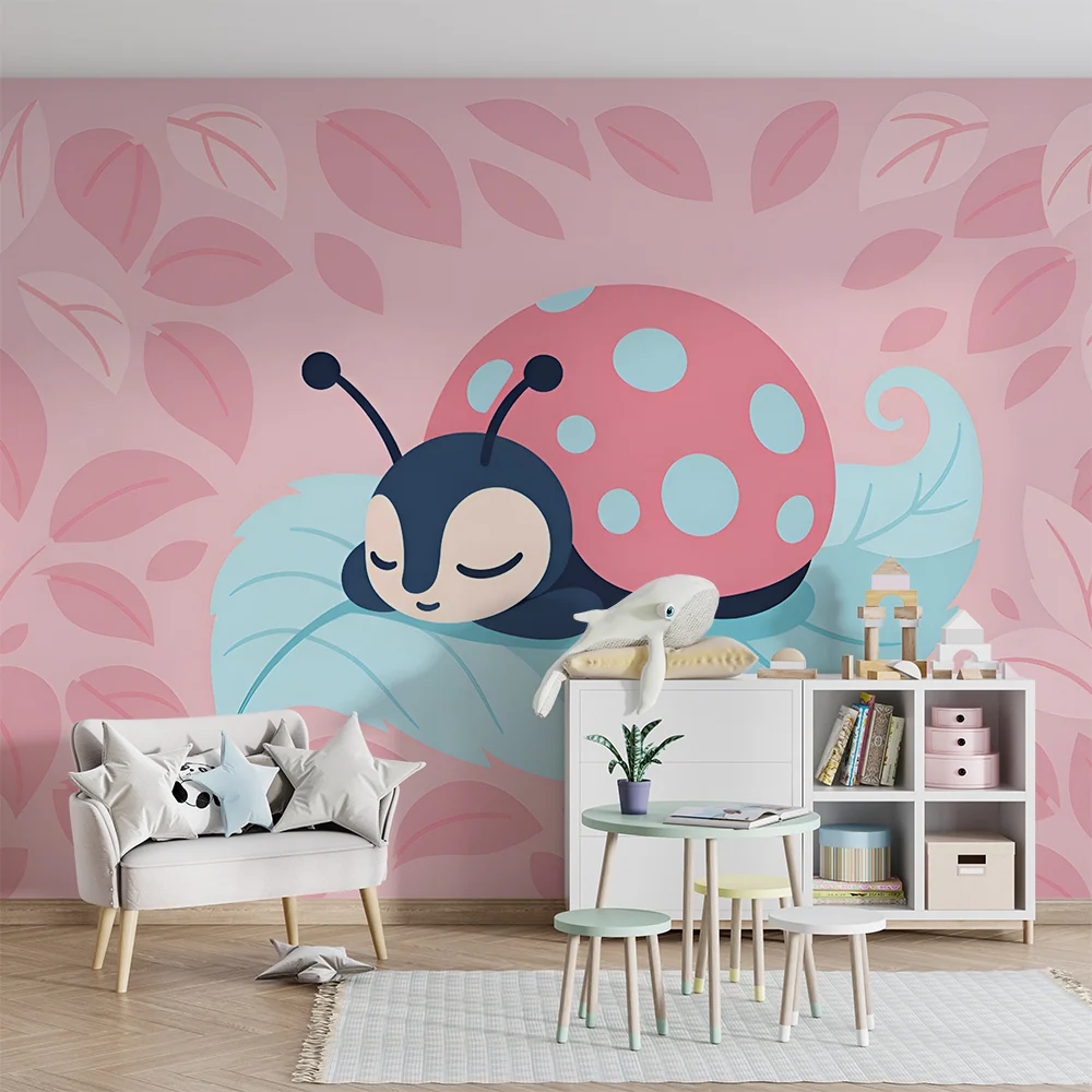 Papel de parede quarto bebê | Joaninha adormecida em folha de cor pastel