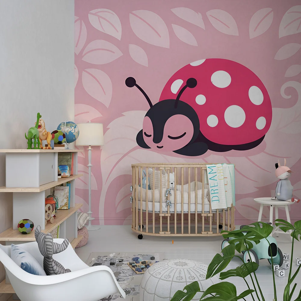 Papel de parede quarto bebê | Joaninha adormecida em folhas cor-de-rosa