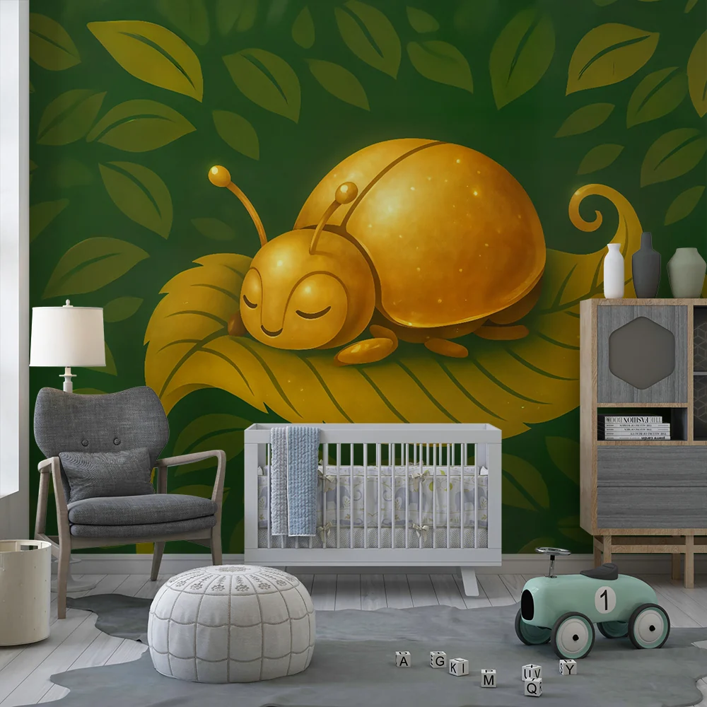 Papel de parede quarto bebê | Joaninha dourada e folhagem verde