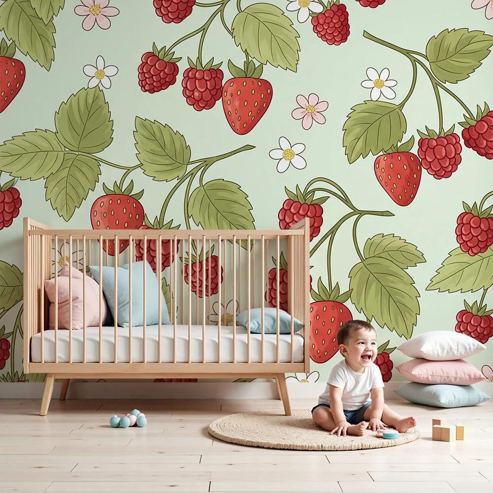 Papel de parede quarto bebê | Morangos e framboesas em fundo pastel