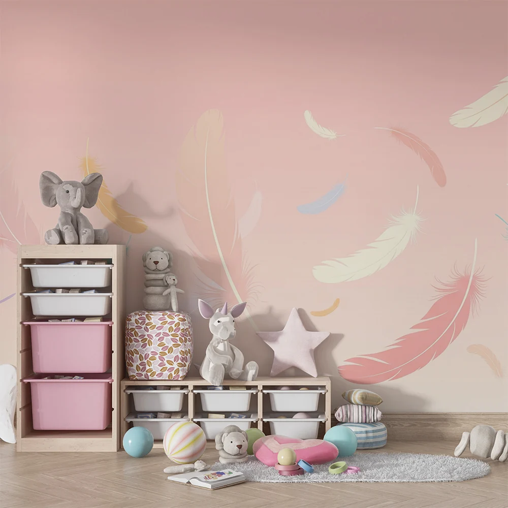 Papel de parede quarto bebê | Penas multicoloridas em fundo rosa degradê