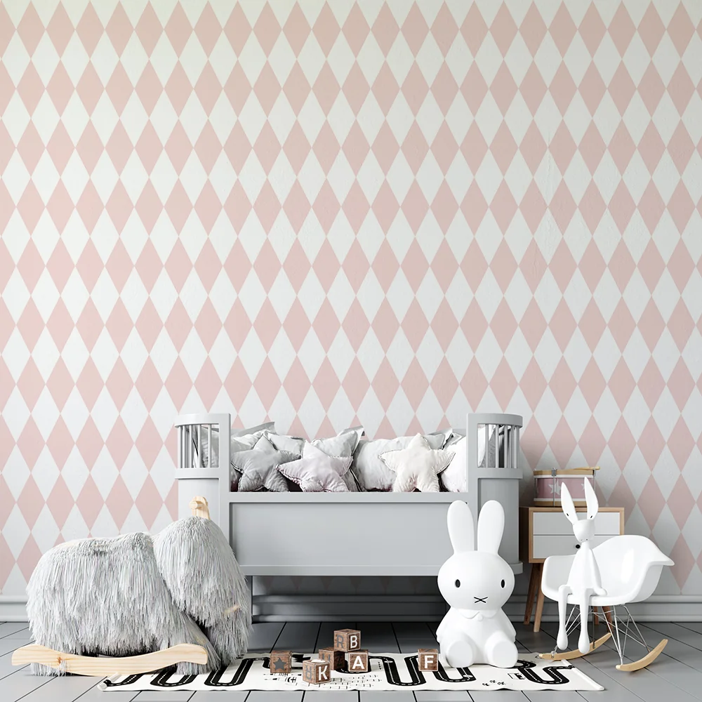 Papel de parede quarto bebê | Suave padrão de losangos em rosa claro